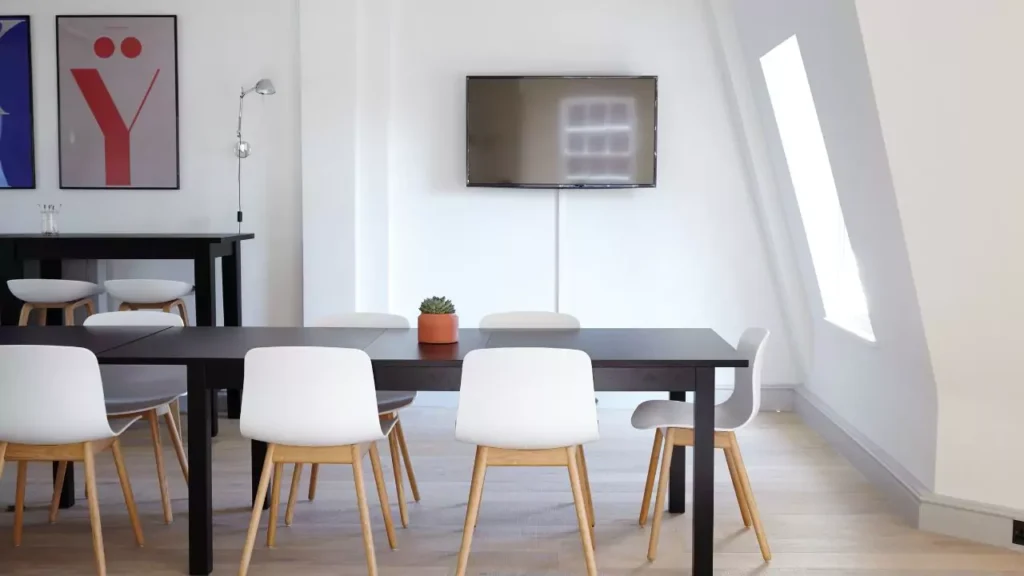 office chair manufacturers in delhi Features of Executive Office Tables